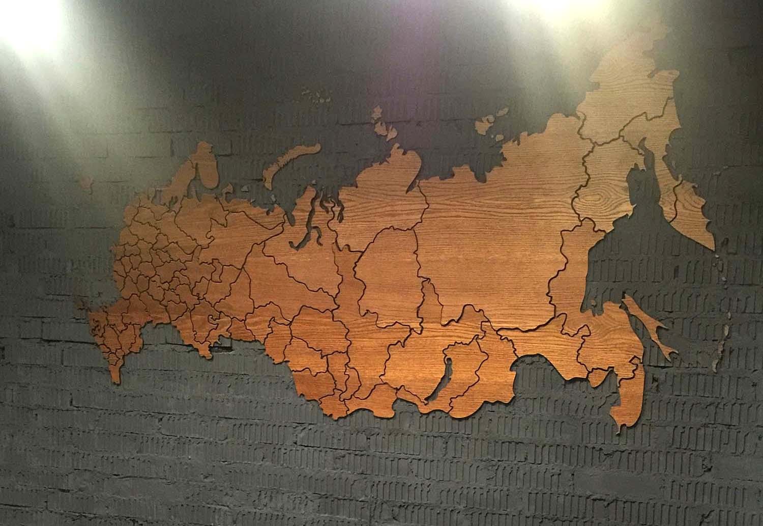 Карта на кирпичную стену